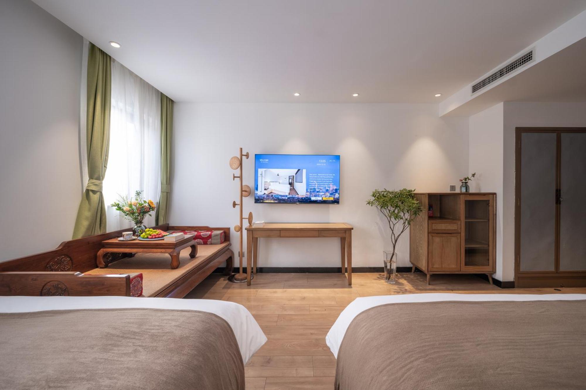 Beijing Tangfu Nanluoguxiang Wang Fu Jing Forbidden City Snack Street Hotel,1 Stop Walking To Airport Express,3 Stop To Tiananmen&Free Laundry Dry Service &Professional Free Tour Ticket Service With English Speaking Staff Buitenkant foto